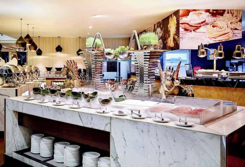 فندق Pullman Bali Legian Beach