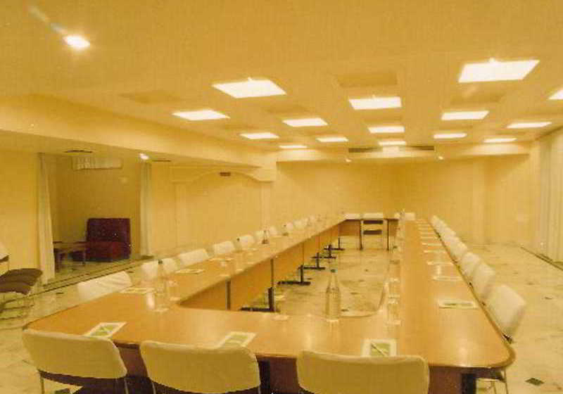 هتل Raj Vilas Place