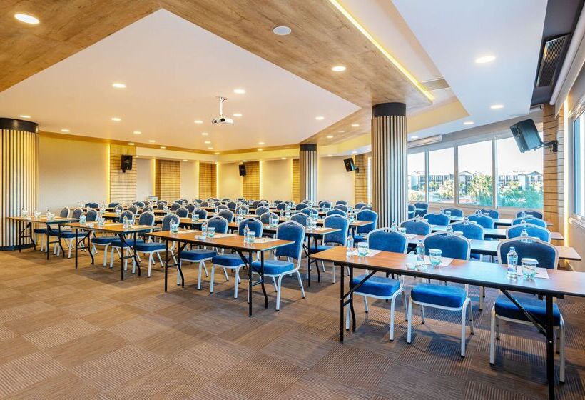 فندق Design Plus Seya Beach