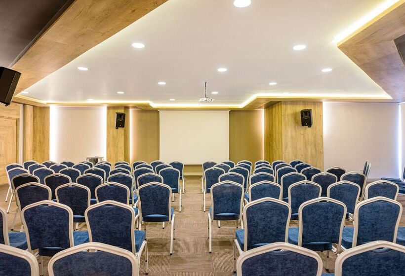 فندق Design Plus Seya Beach