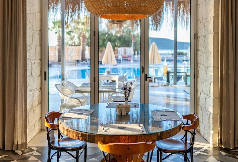 فندق Design Plus Seya Beach