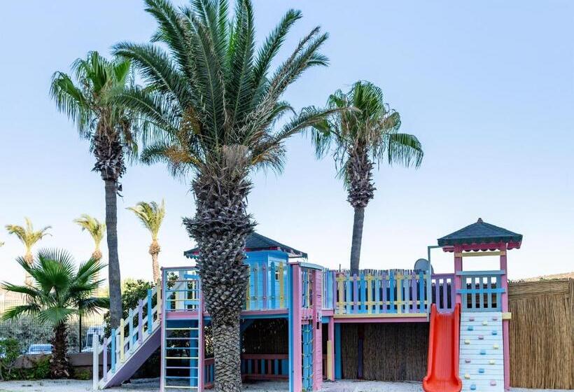 فندق Design Plus Seya Beach