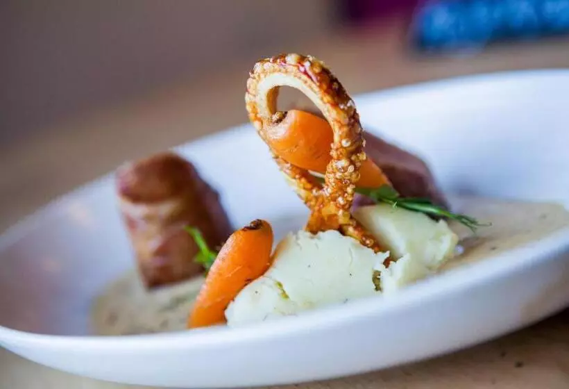 בית מלון כפרי The Red Lion