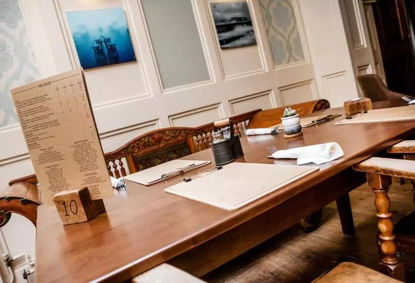 בית מלון כפרי The Red Lion