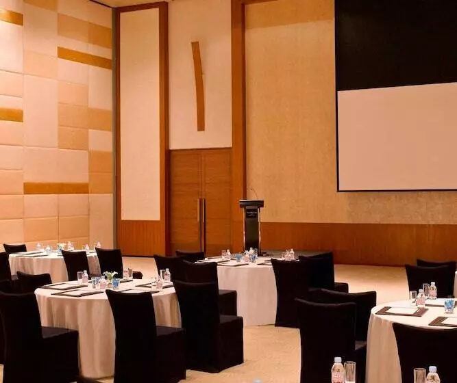 فندق The Westin Pune Koregaon Park