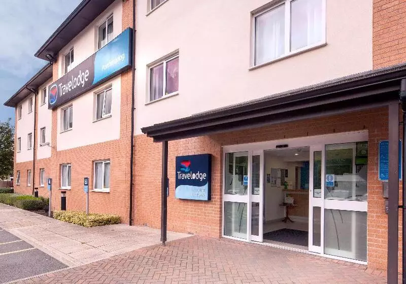 ホテル Travelodge Porthmadog