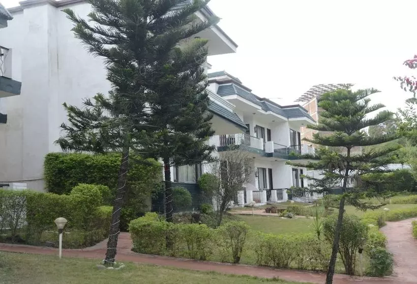 ホテル Van Durga Villas & Suites