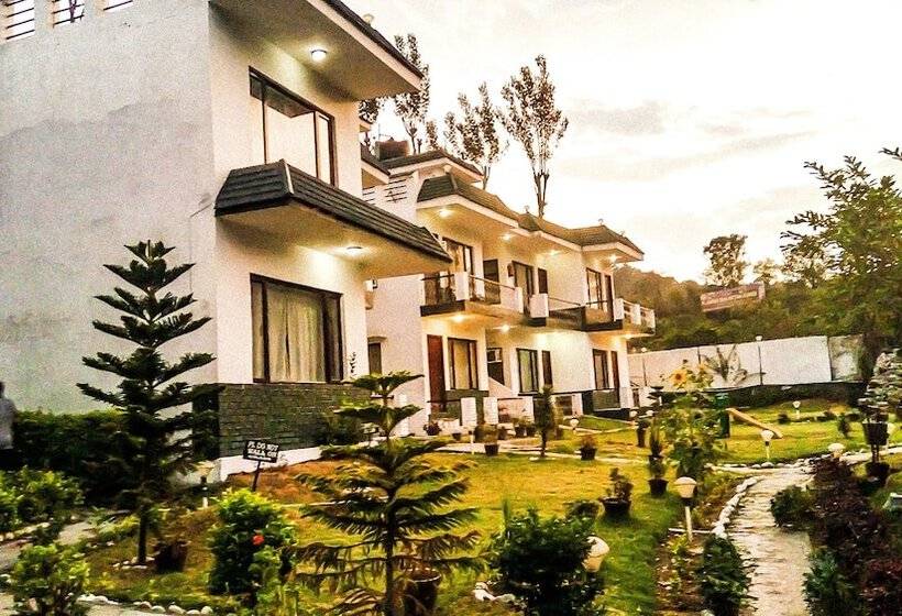 Отель Van Durga Villas & Suites