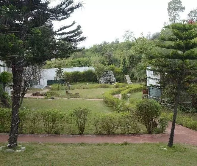 ホテル Van Durga Villas & Suites