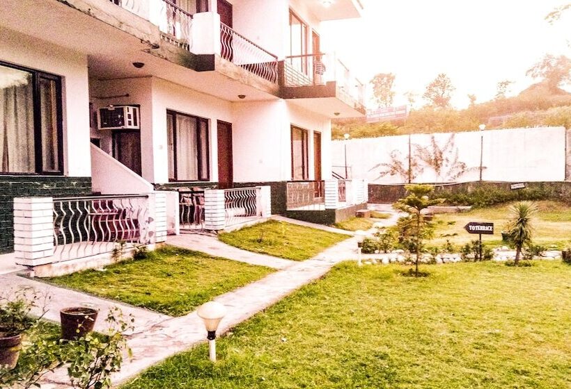 Отель Van Durga Villas & Suites