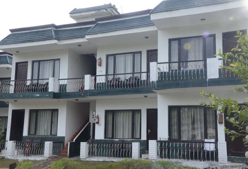 Отель Van Durga Villas & Suites