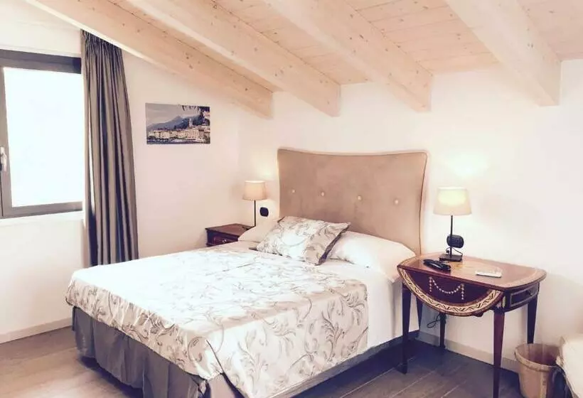 ベッドアンドブレックファースト La Villa Bianca Guest House