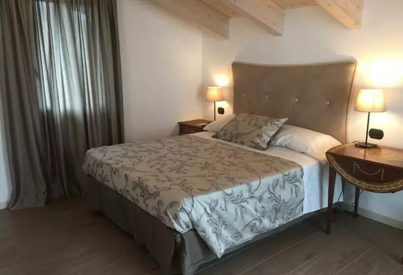 ベッドアンドブレックファースト La Villa Bianca Guest House