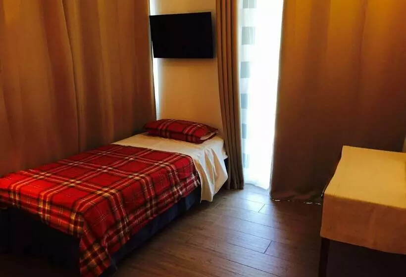 ベッドアンドブレックファースト La Villa Bianca Guest House