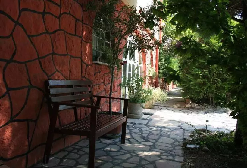 ペンション Fontana Vendégház