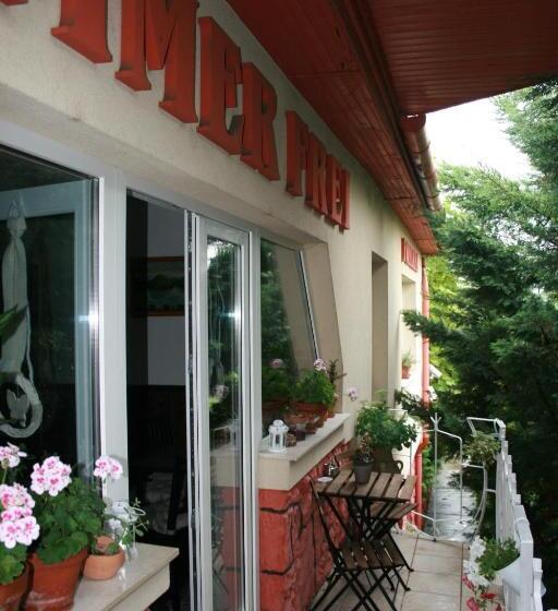 ペンション Fontana Vendégház