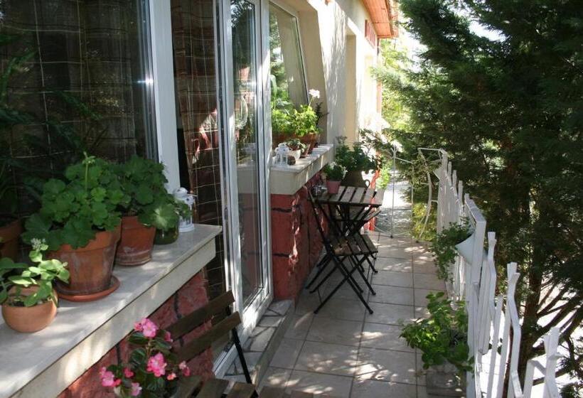 ペンション Fontana Vendégház