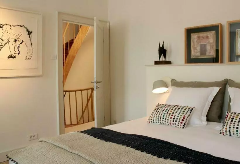 B&b Alphabet   Luxury Guesthouse And Art Gallery