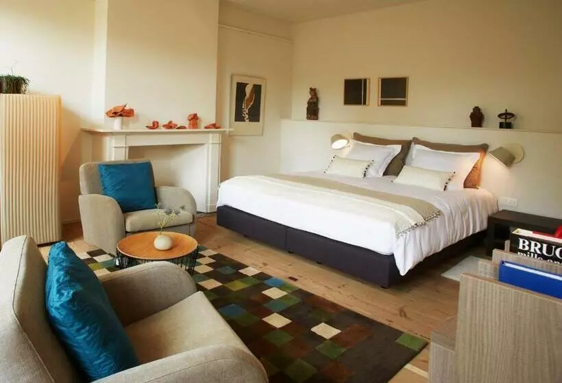 B&b Alphabet   Luxury Guesthouse And Art Gallery