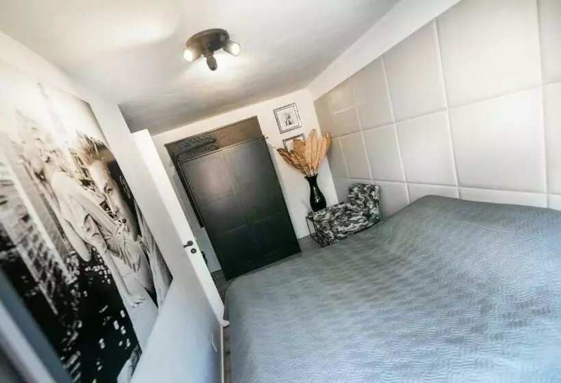 ベッドアンドブレックファースト Amsterdam Houseboat Amstel