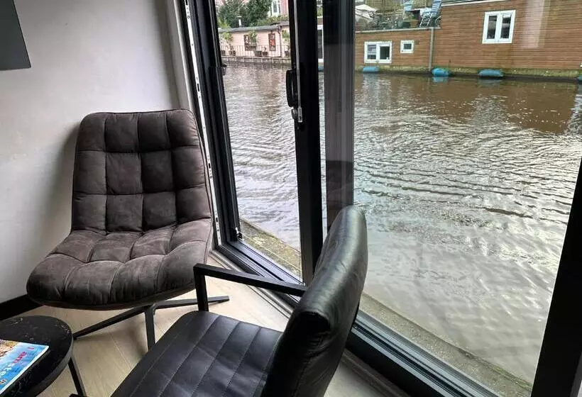 ベッドアンドブレックファースト Amsterdam Houseboat Amstel