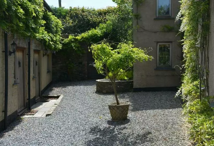 Aamiaismajoitus (B&B) Kerswell Farmhouse