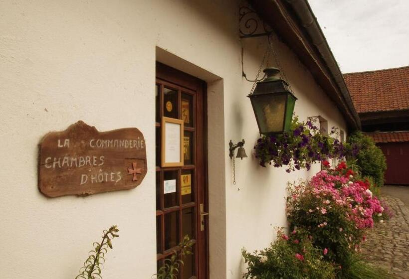 ベッドアンドブレックファースト La Commanderie
