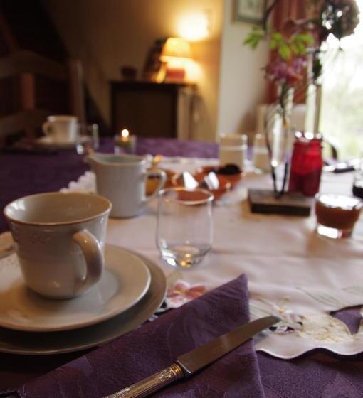 ベッドアンドブレックファースト La Commanderie