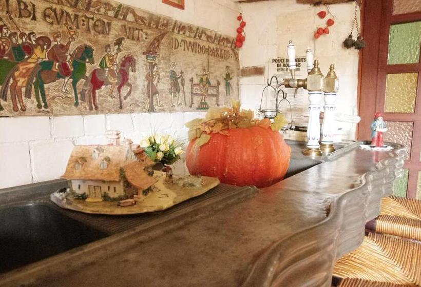 ベッドアンドブレックファースト La Commanderie