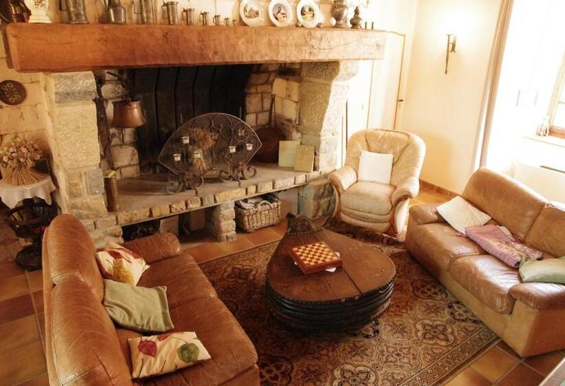 ベッドアンドブレックファースト La Commanderie