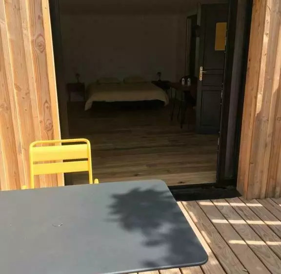 ベッドアンドブレックファースト Les Chambres D Hôtes De Bordustard