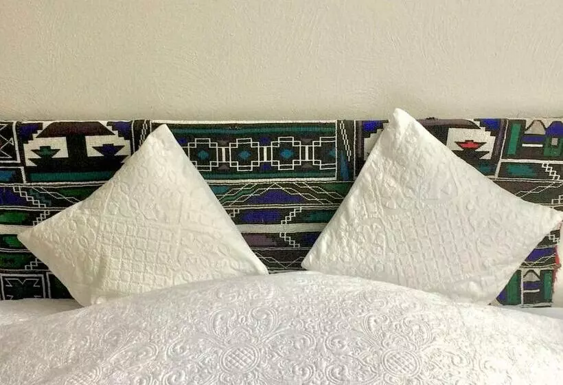 Aamiaismajoitus (B&B) Room Art Lovers