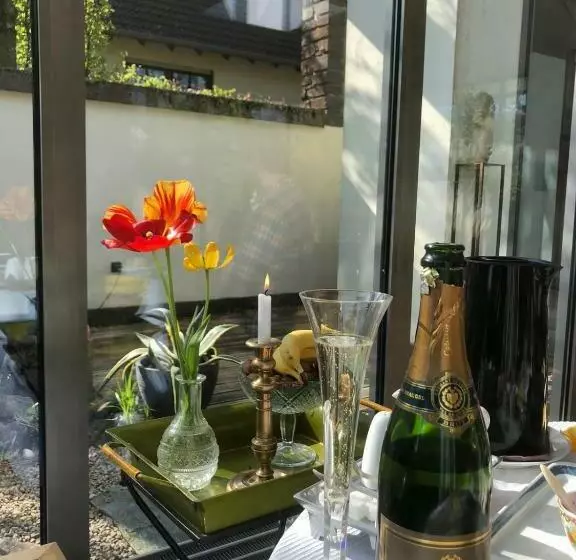 Aamiaismajoitus (B&B) Room Art Lovers