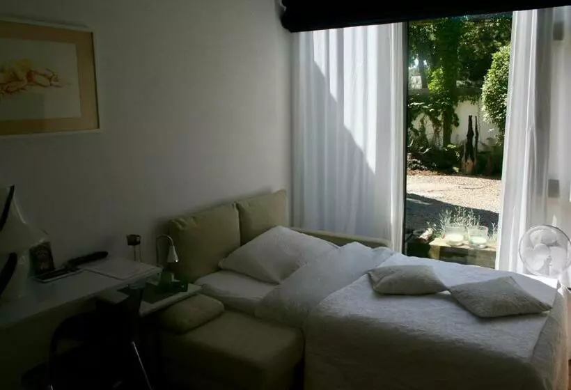 Aamiaismajoitus (B&B) Room Art Lovers