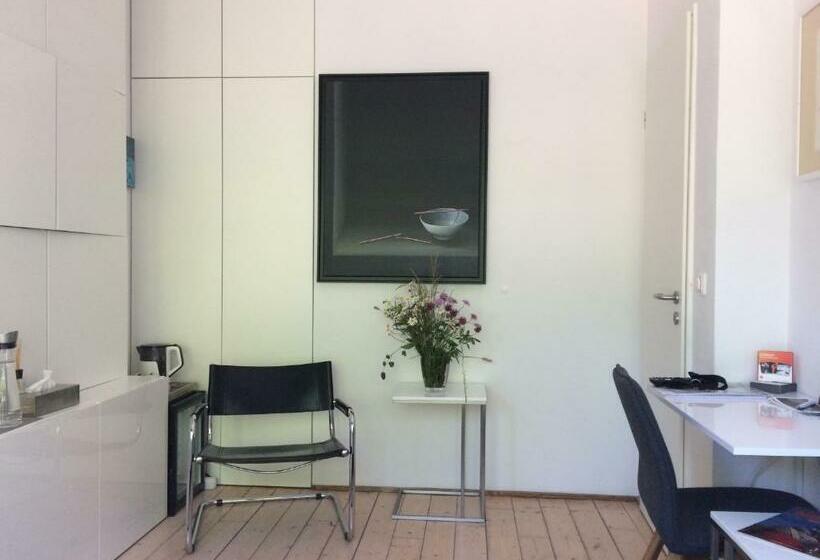 住宿加早餐  Room Art Lovers