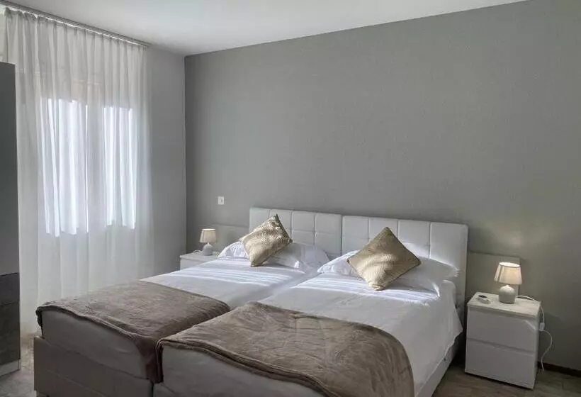 Hotelli Albergo Stazione