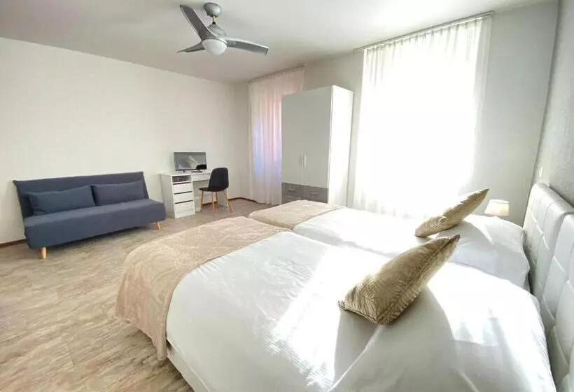 Hotelli Albergo Stazione