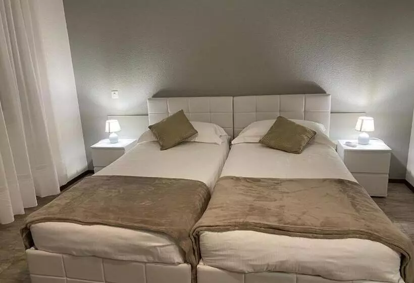 Hotelli Albergo Stazione