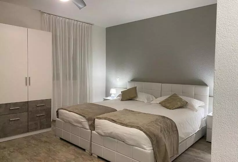 Hotelli Albergo Stazione