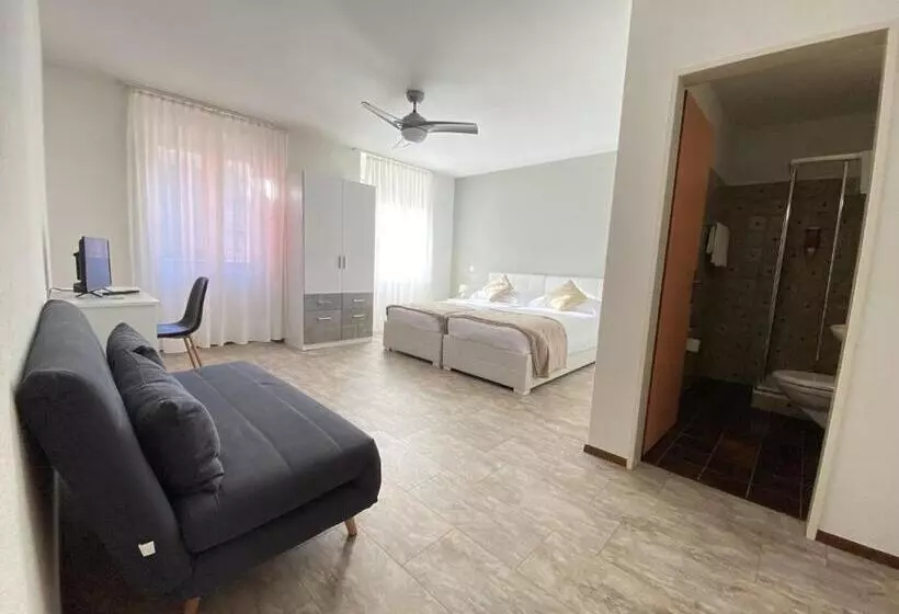 Hotelli Albergo Stazione