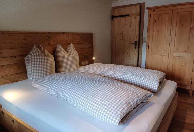 פנסיון Haus Petra