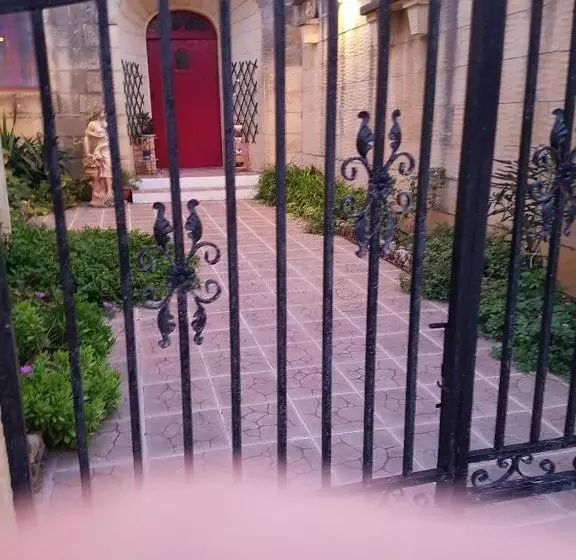 Ta  Karkar Villa Bed And Breakfast