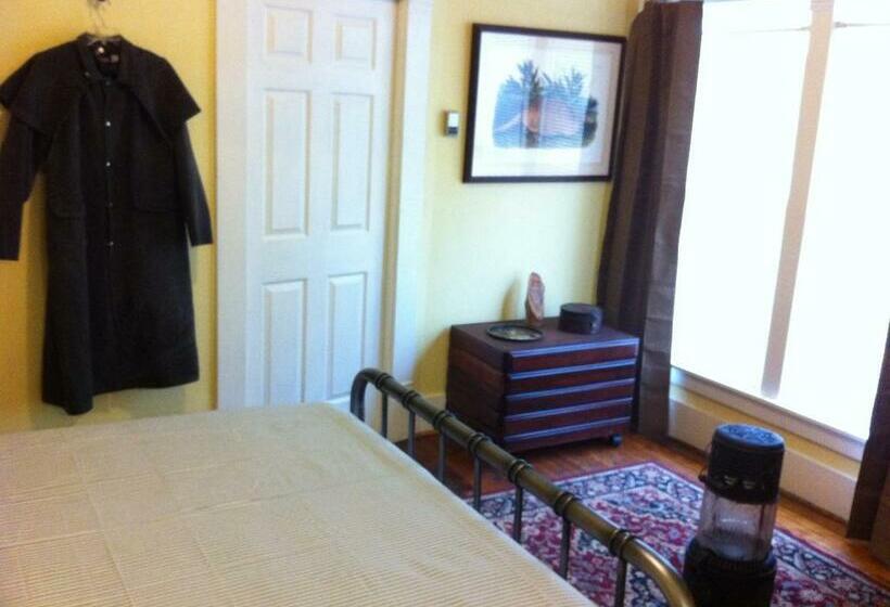 فندق صغير Brooks House Suites