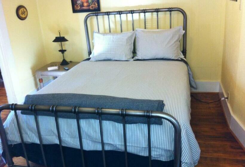 فندق صغير Brooks House Suites