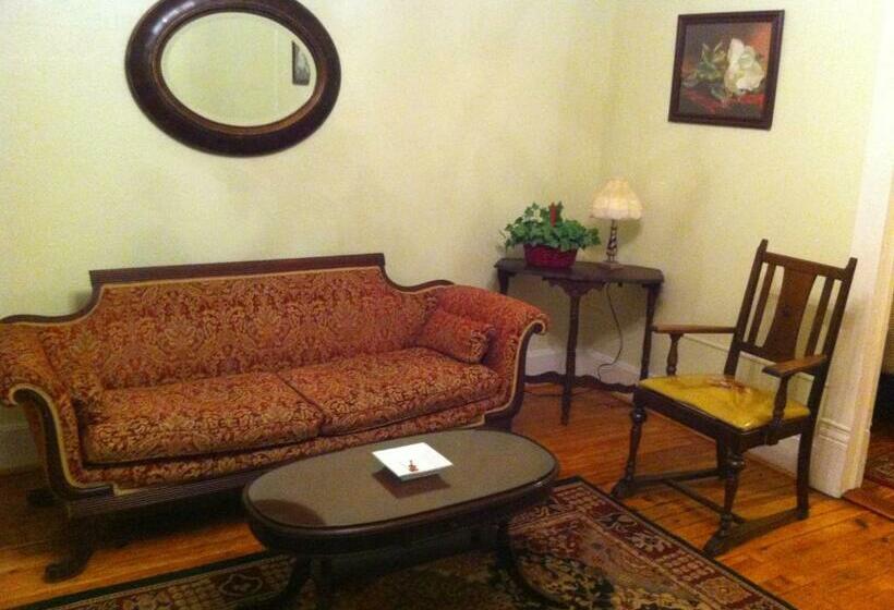 فندق صغير Brooks House Suites