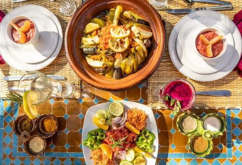 ユースホステル Riad Kasbah Des Roches