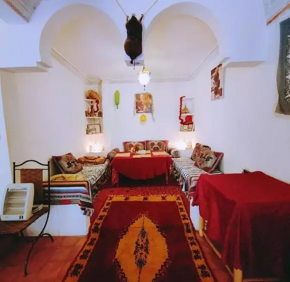 ユースホステル Riad Kasbah Des Roches