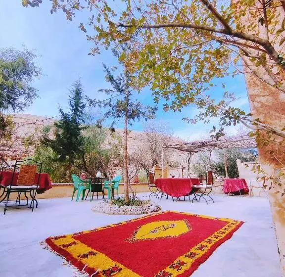 ユースホステル Riad Kasbah Des Roches