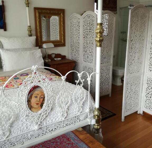 تختخواب و صبحانه 29ontait Guest House