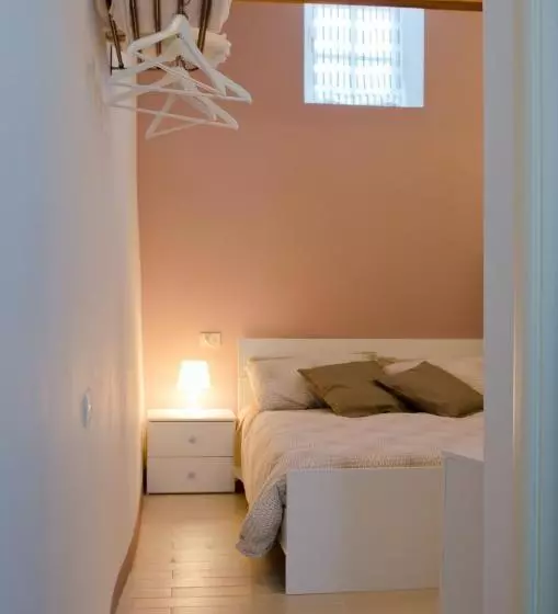 Aamiaismajoitus (B&B) Dimora Nel Borgo